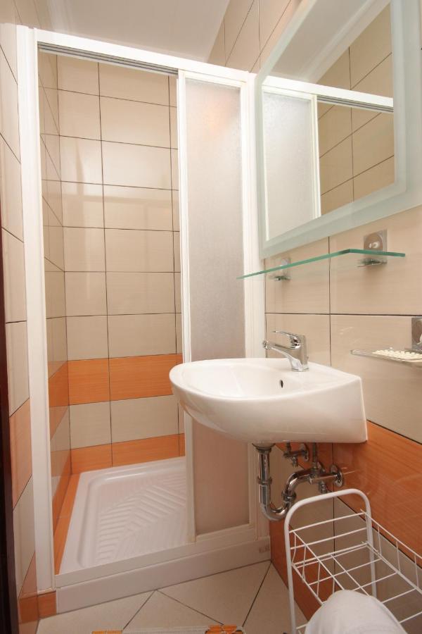 Apartment Mali Losinj 7879B Екстериор снимка