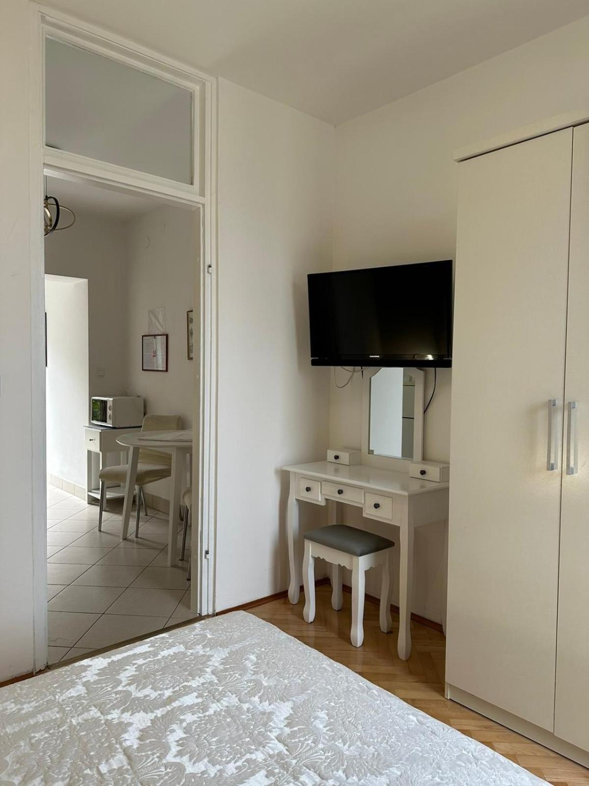 Apartment Mali Losinj 7879B Екстериор снимка
